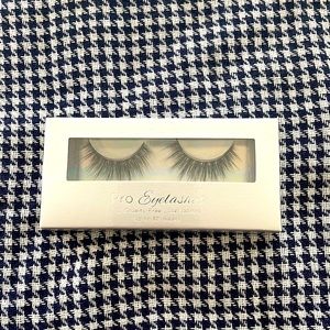 🦄 3 for $18 PÜR Pro Eyelashes 3D in Diva